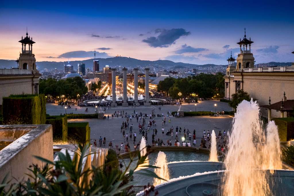 Best Neighborhoods for Food Lovers in Barcelona