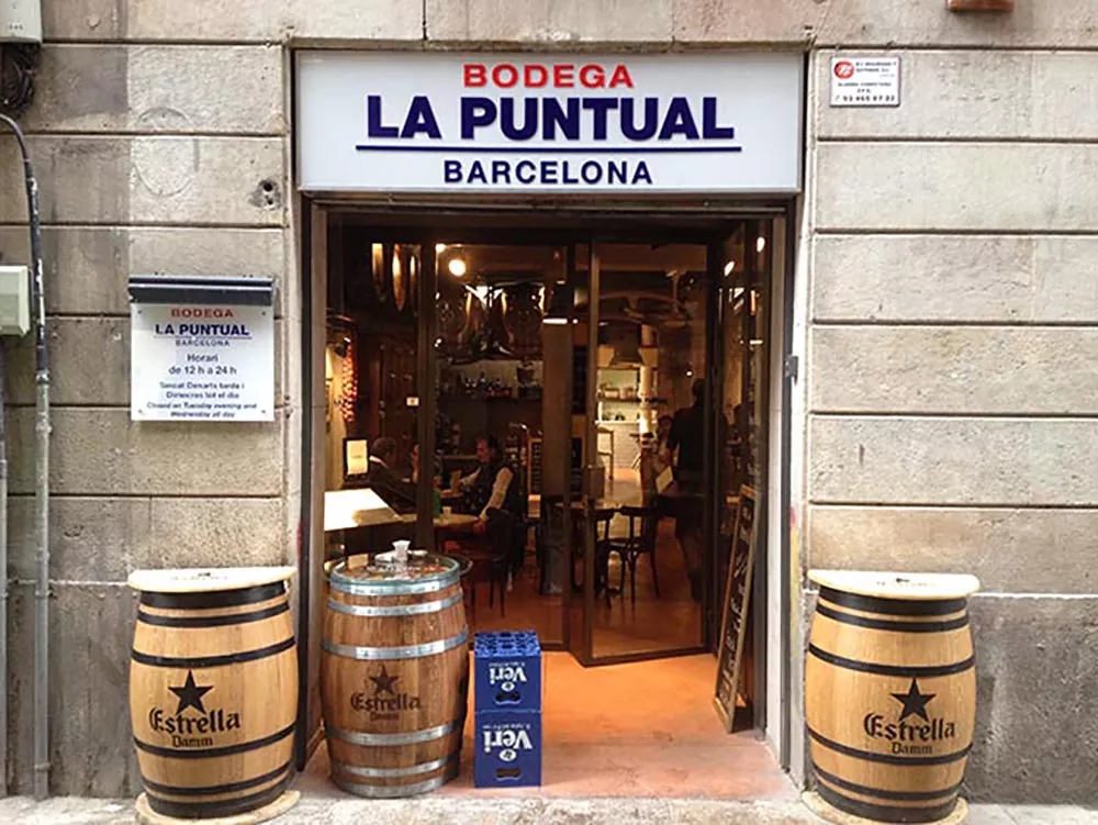 la puntual outside